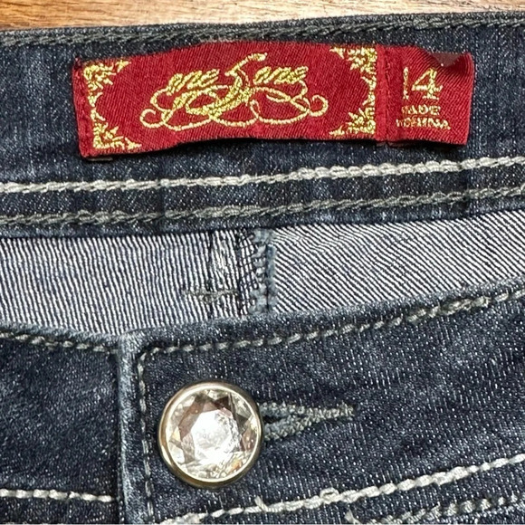 One-5-One Dark Washed Stud Embellished Jean. Sz: 14 - Picture 10 of 13